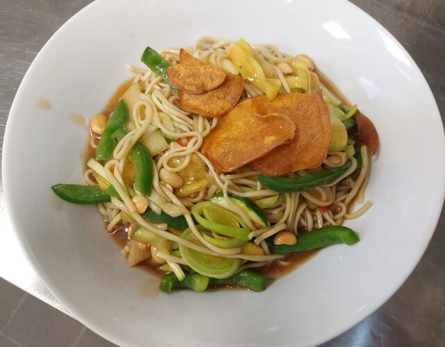 Asiatische Nudelpfanne