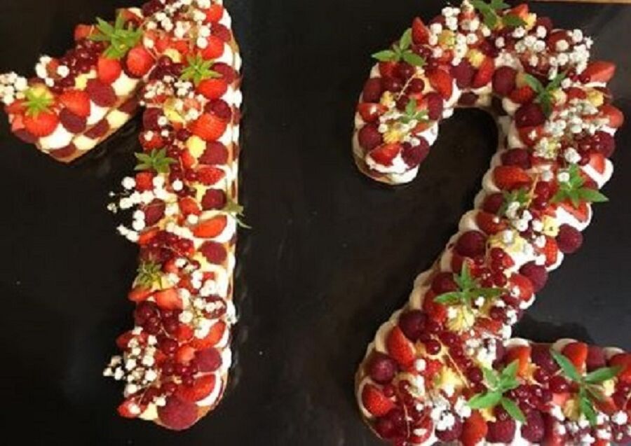 Number Cake Pâte sablée Chantilly vanille Crémeux citrons jaunes et verts verveine fraîche Fruits d'été