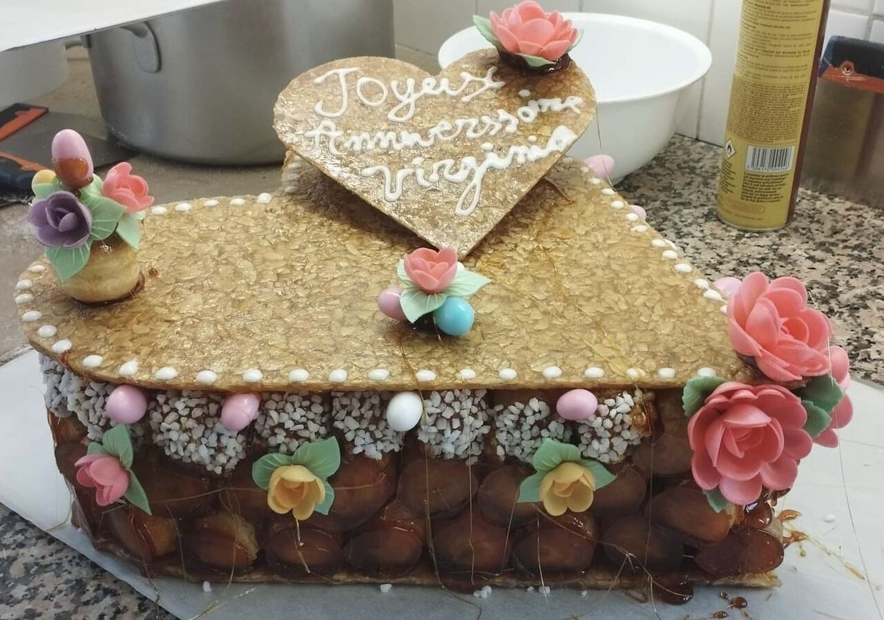 Pièce montée anniversaire 