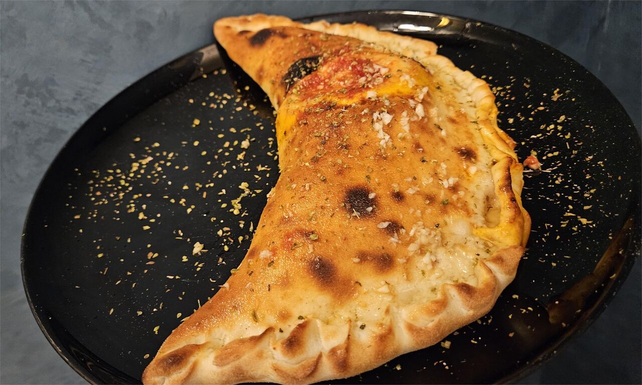 Pizza Calzone