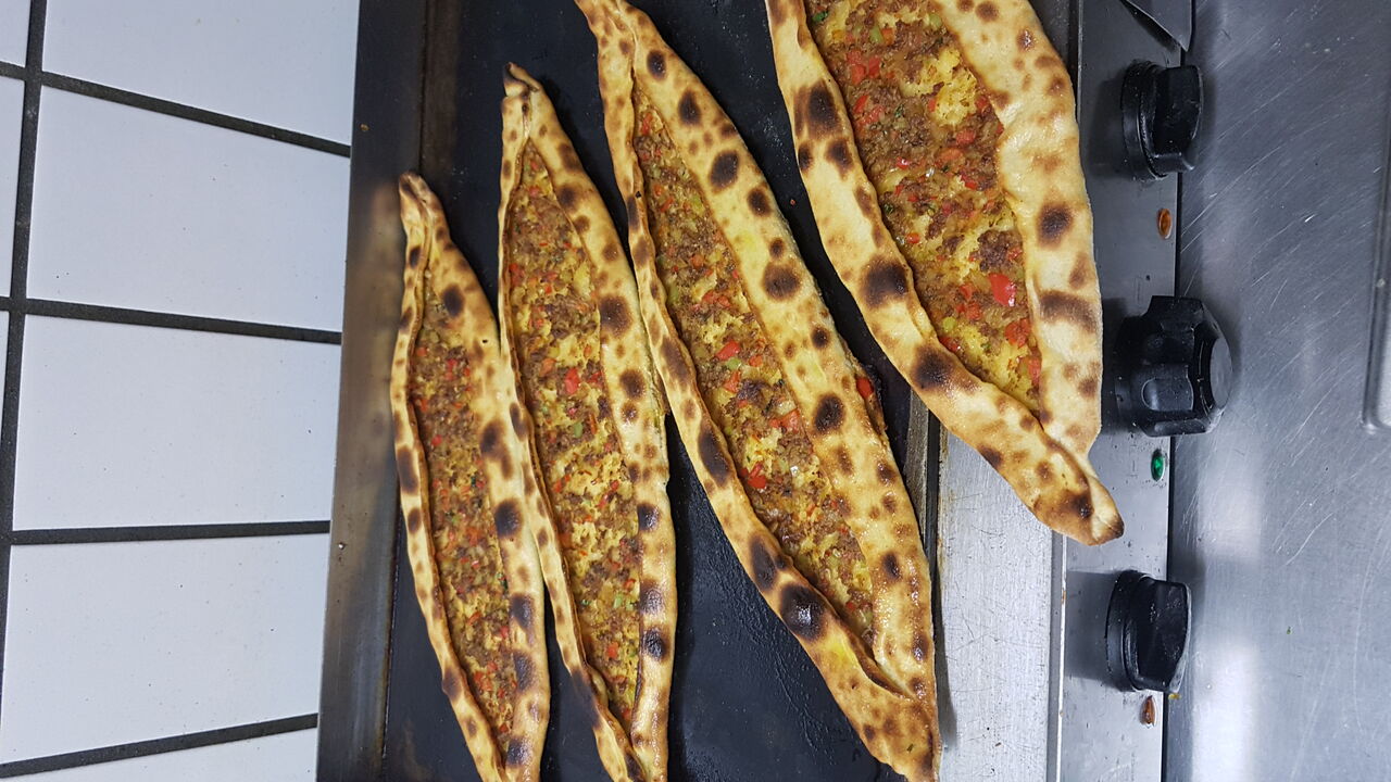 Pides mit verschiedene beläge
ab 5,90