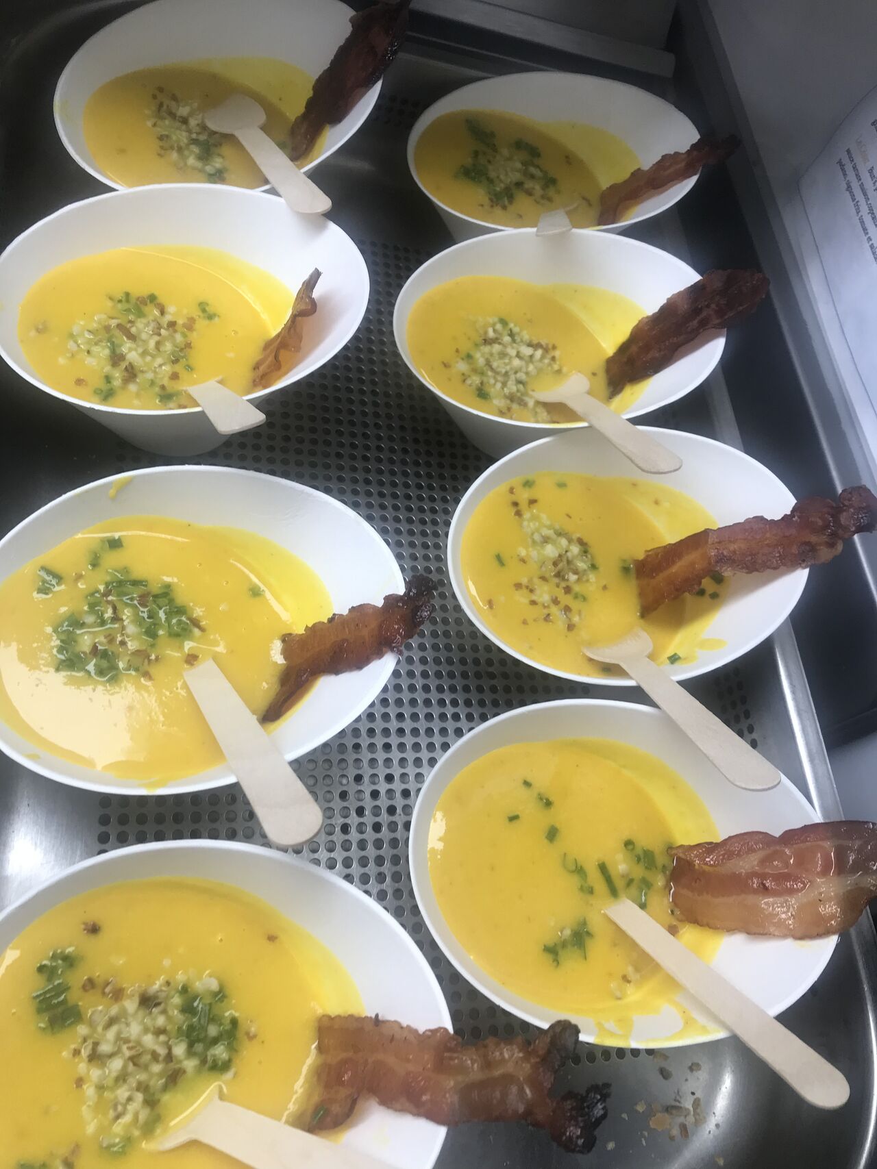 Velouté de potimaron et chips de lard 