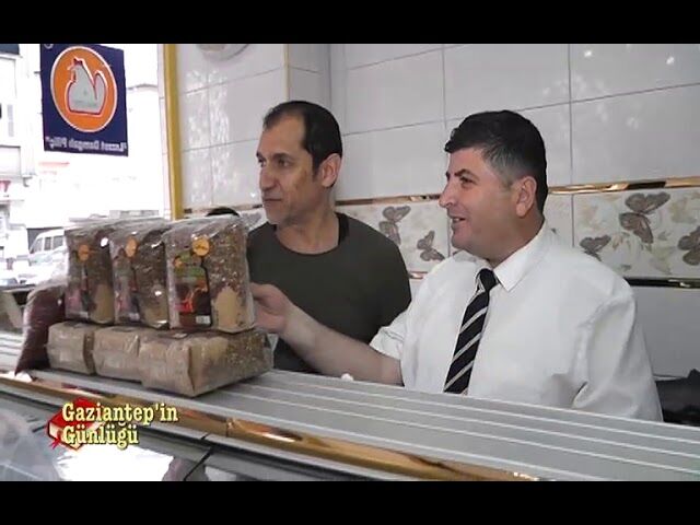 Közde kızarmış piliç çevirme ve ızgara çeşitleri.