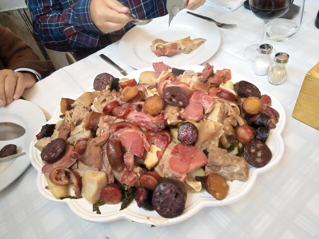 COUVES C/FEIJÃO À TRANSMONTANA