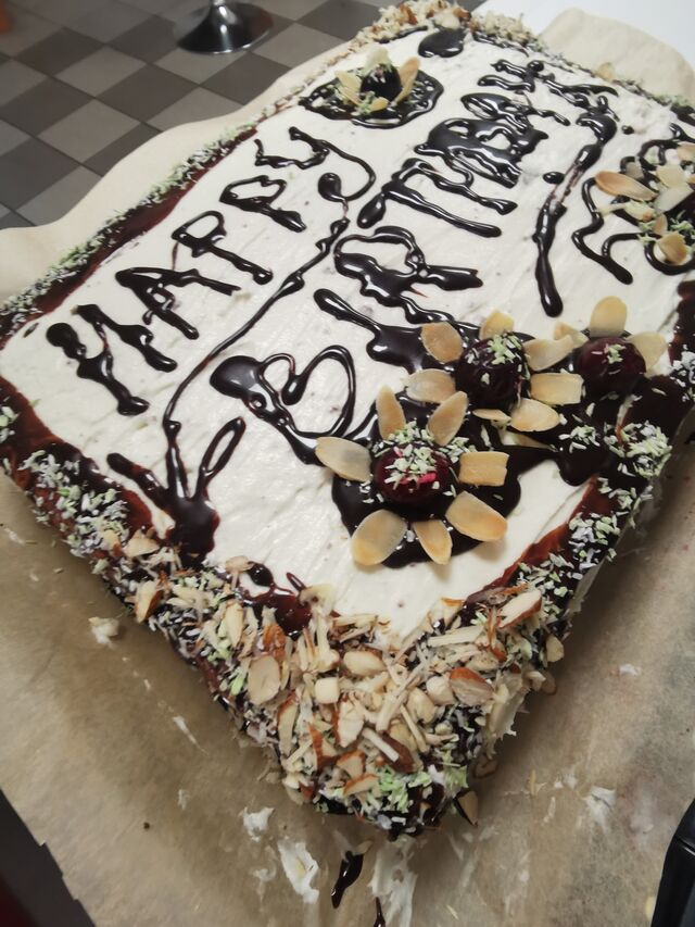 Tort wiśniowy okazjonalny