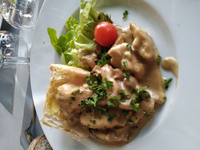 
feuilleté de ris de veau aux douceurs des bois