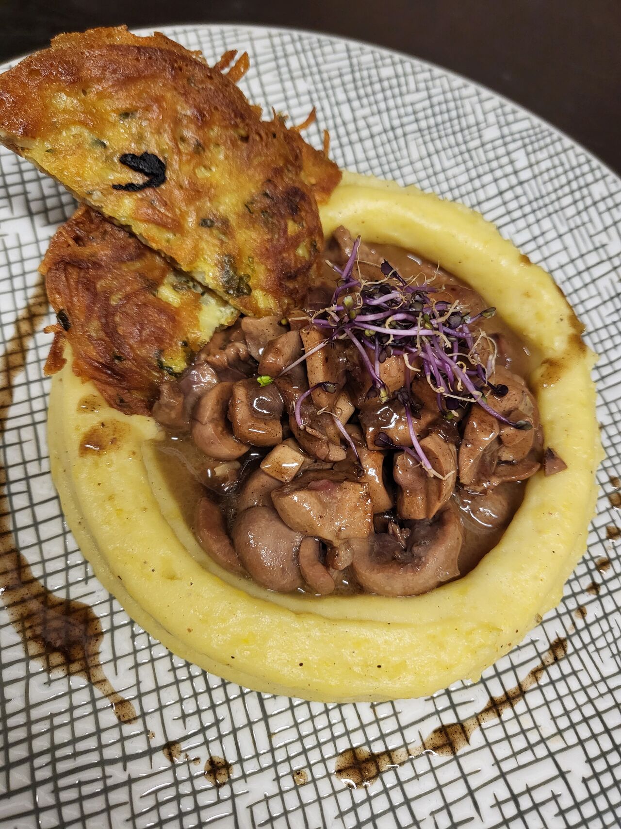 Les rognons de veau au Porto, râpé et écrasé de pommes de terre