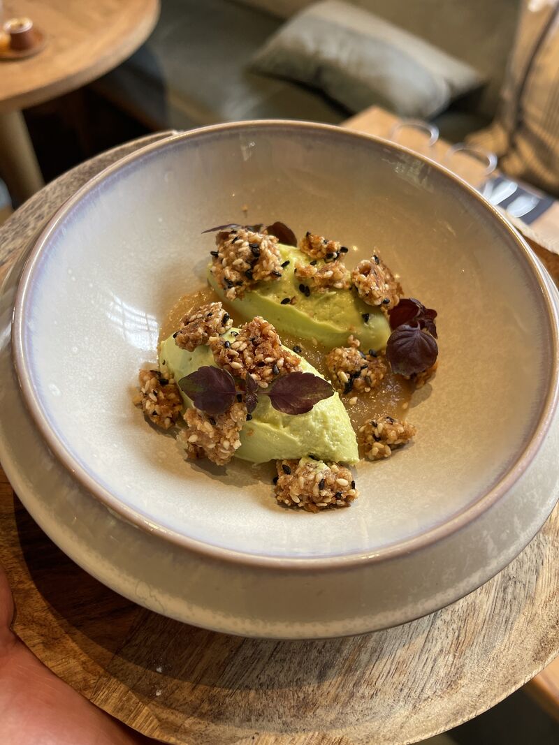 glace avocat coulis de pommes du jardin croustillant sesame
