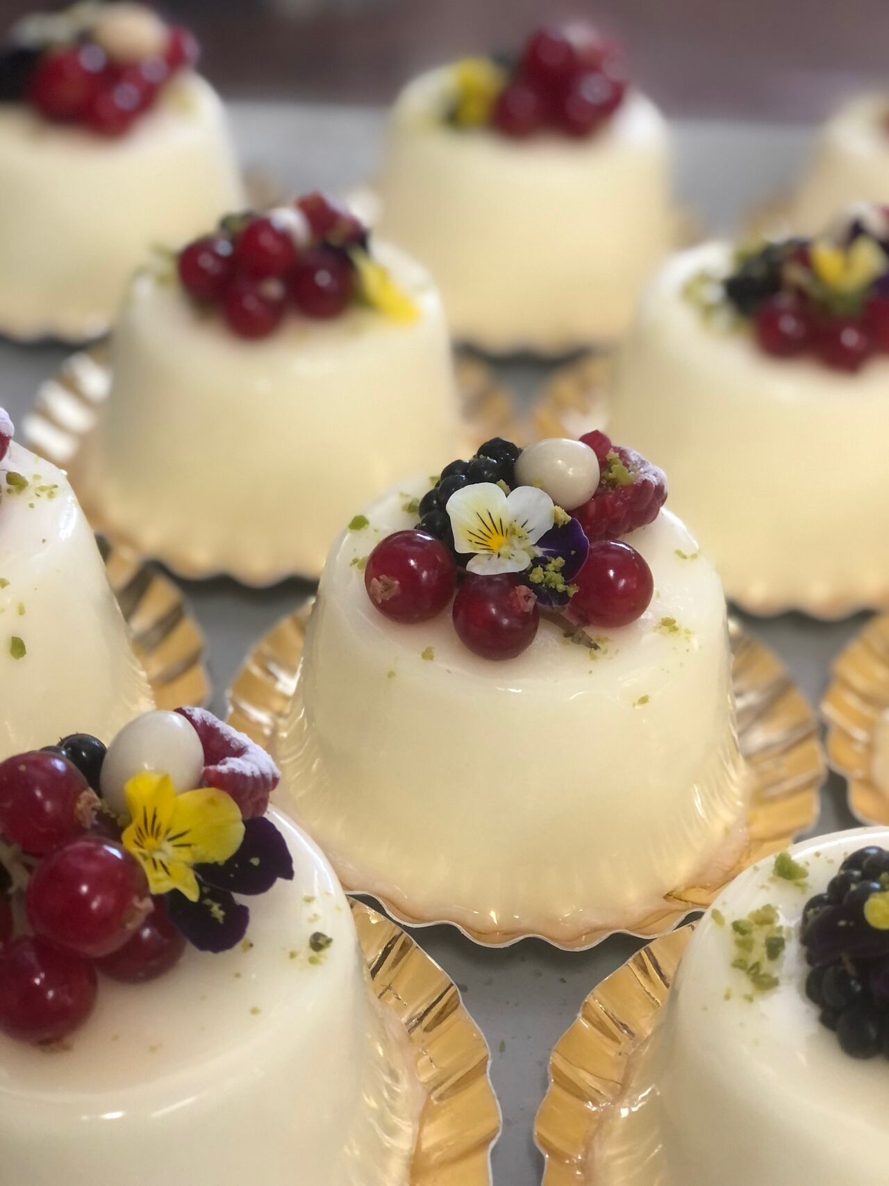 Délice chocolat blanc - fraise - rhubarbe