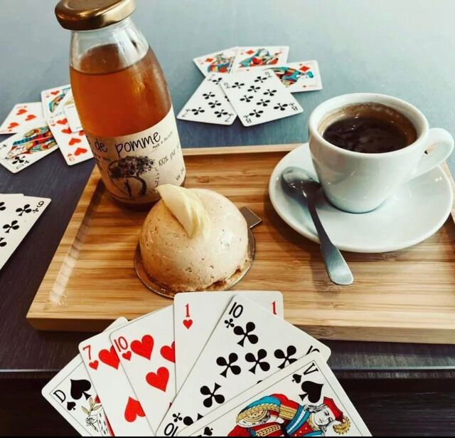 #jeudecarte#moussepomme#caramel#jusdepomme#café#