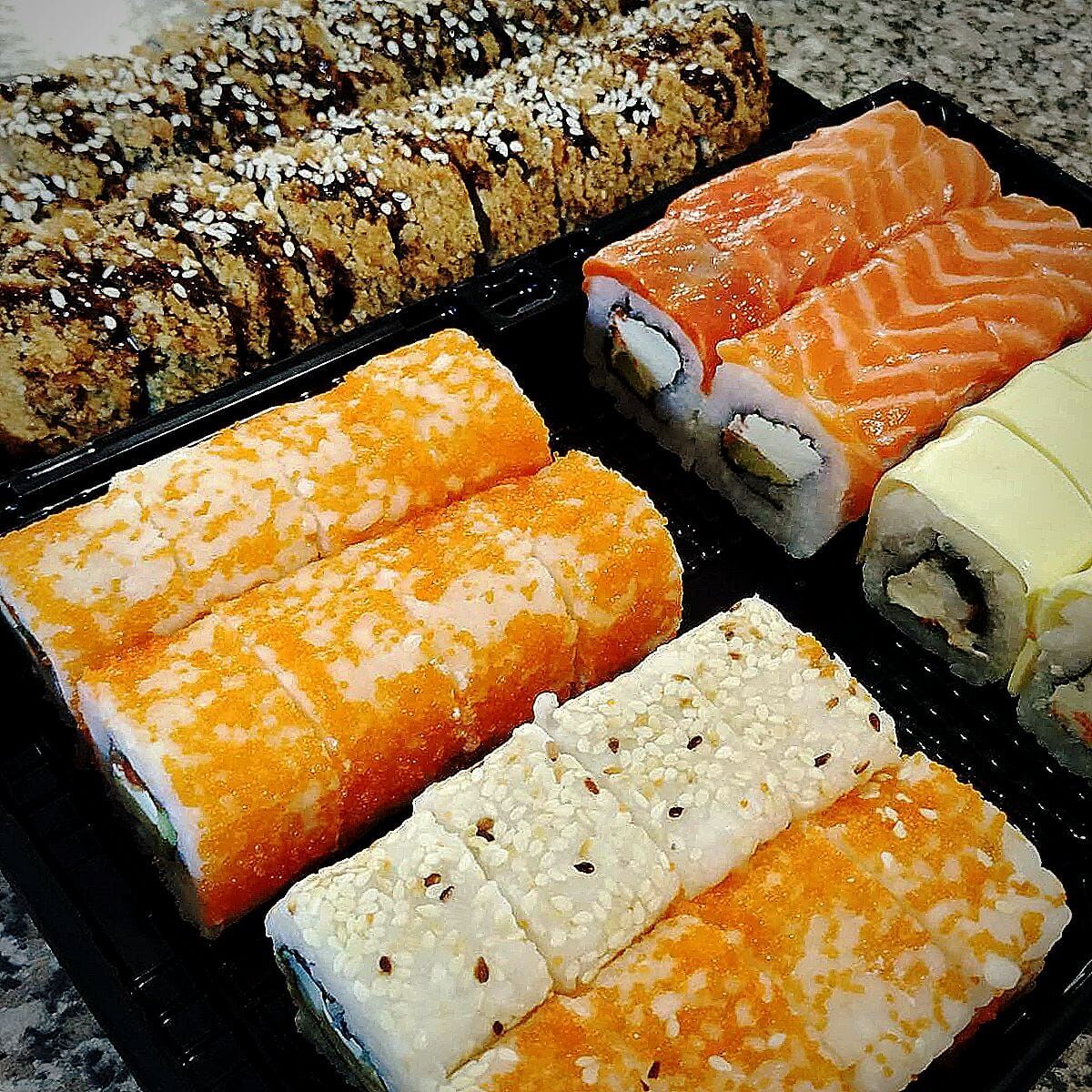 Наш Мега сет - найбільший сет в нашому меню, вага 1500грам, для великої компанії.