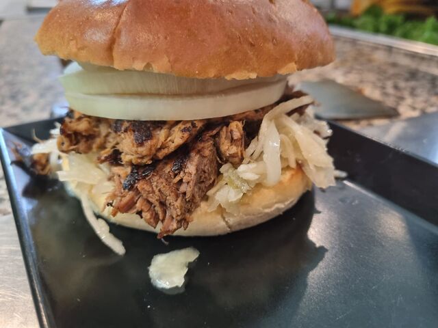 Pulled Pork Burger