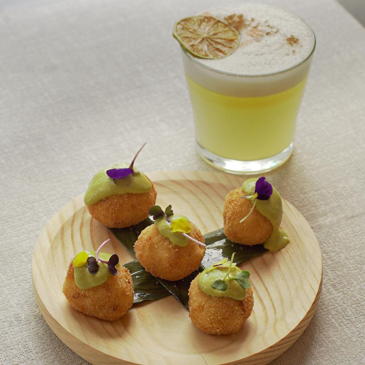 Bombones de yuka con un increible pisco sour ?