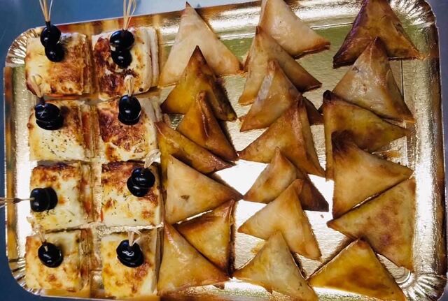 Plateau « Amuse bouche »
~ Club sandwich italien
~ Samoussa 