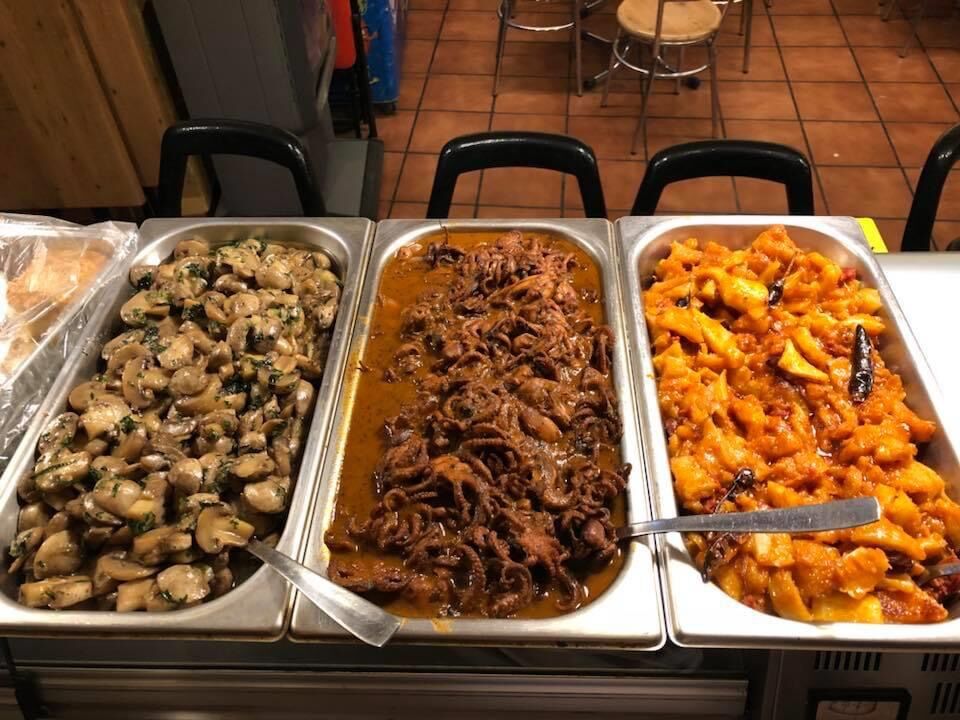 TAPAS CALLOS,PULPITOS,CHAMPIÑIONES