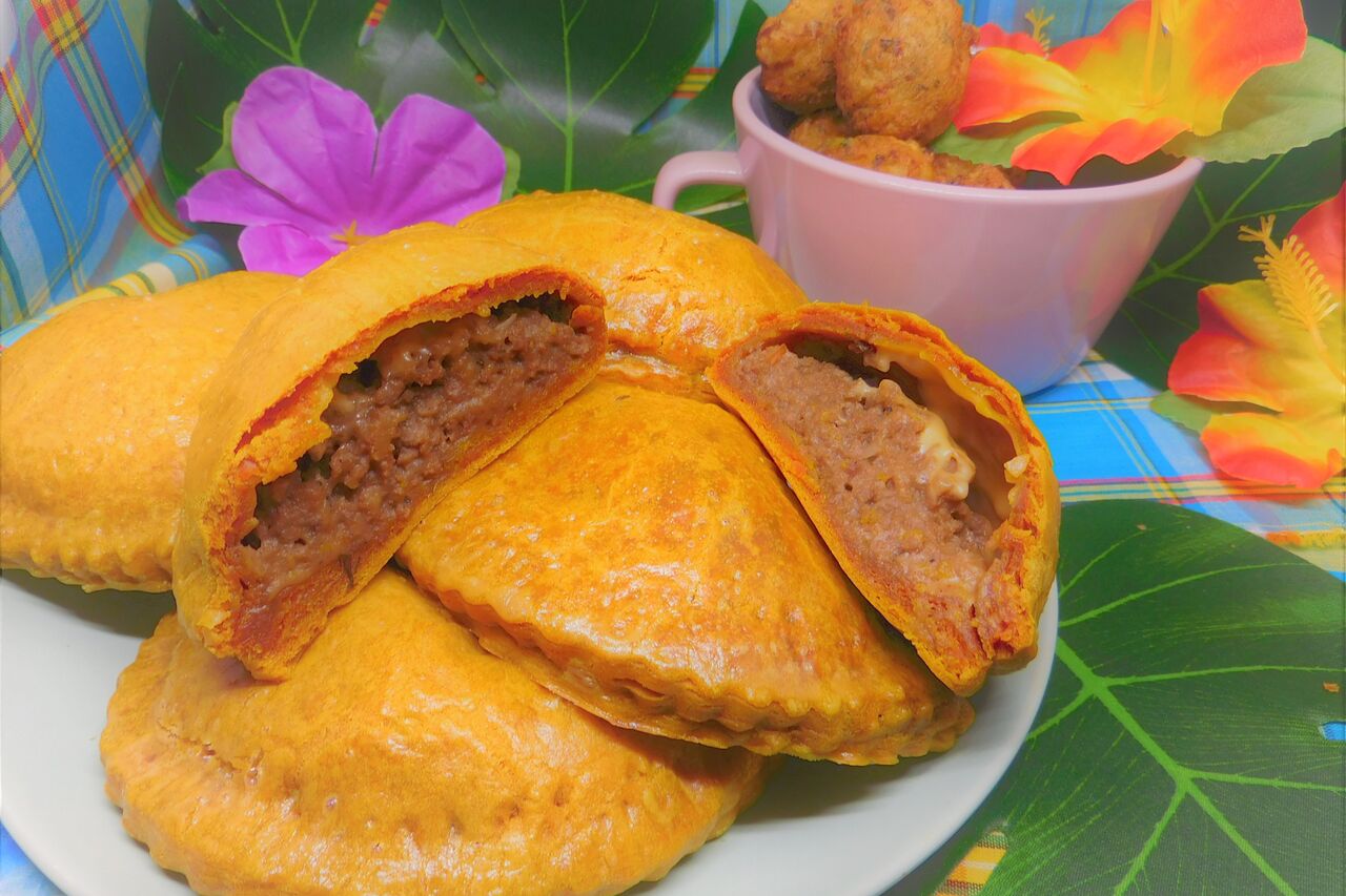 Beef Jamaïcan Patties (avec ou sans cheddar)