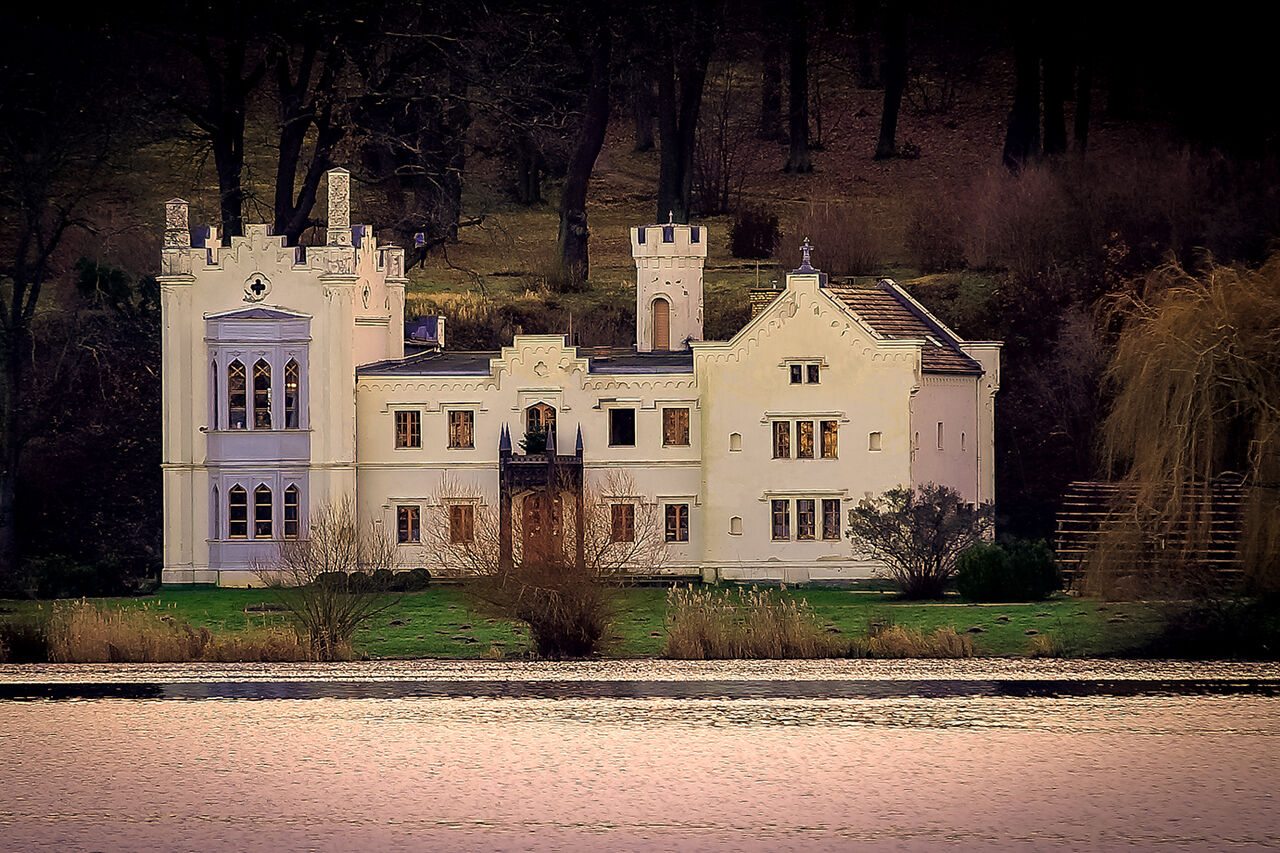 Besuchen Sie uns auch