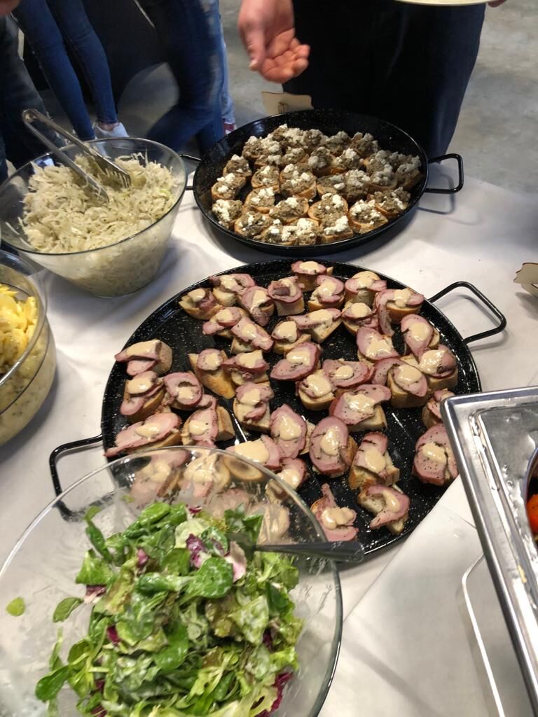 Gesmokte Semmerrolle mit Vitello Tonnato Dip & Gesmokte Auberginenmus