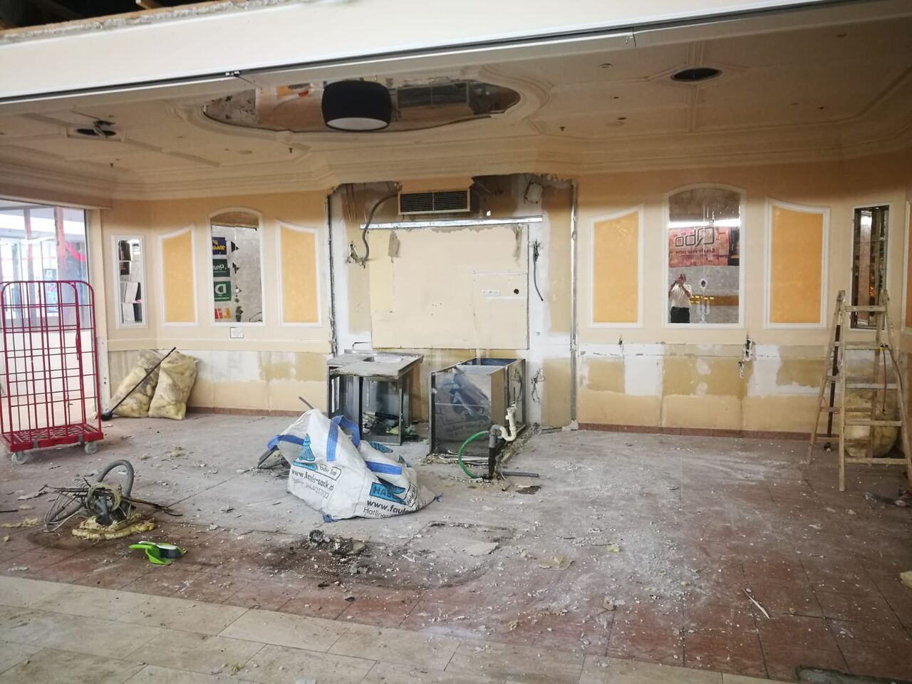 Abriss... ein großes DANKESCHÖN an unsere fleißigen HELFER...