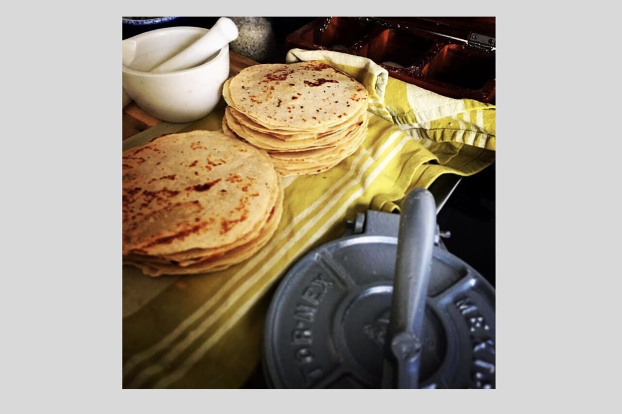 HOMEMADE MAIS TORTILLAS