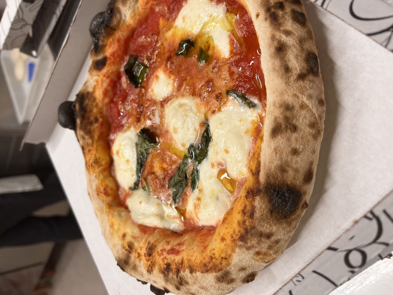 Pulcinella con impasto napoletano