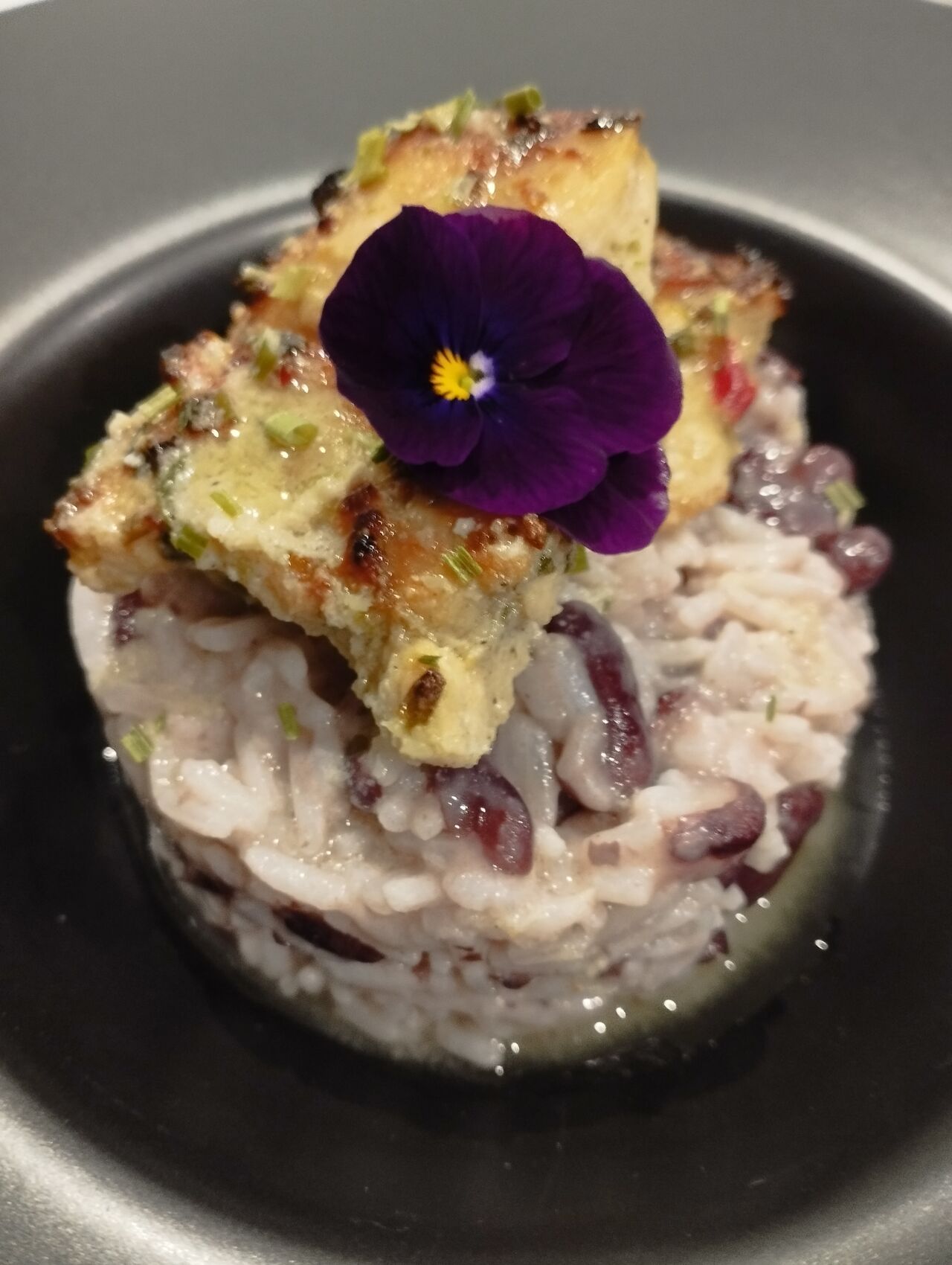  RIZ HARICOTS ROUGES - POULET AU CITRON VERTS ET PIMENTS VEGETARIENS 