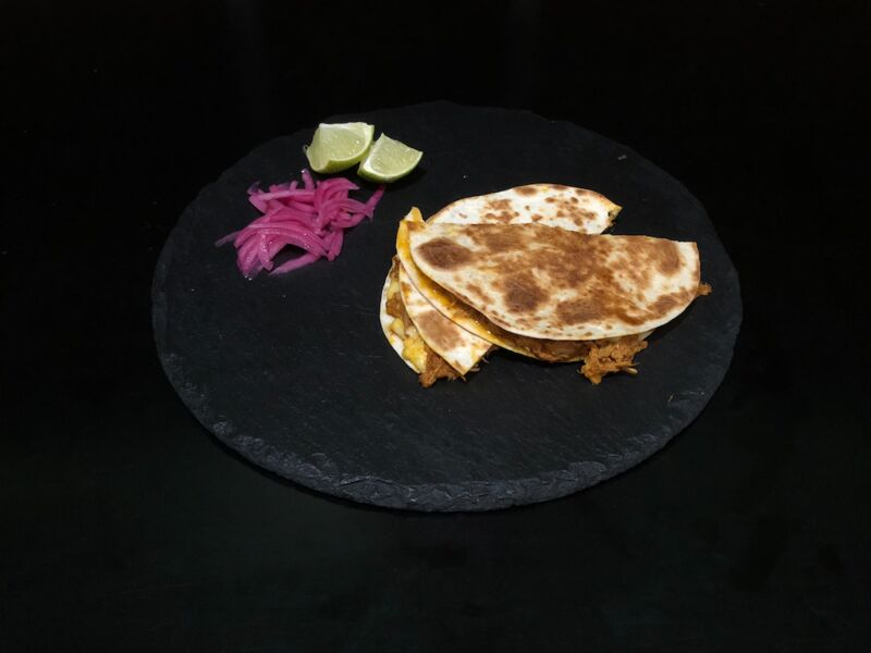 Quesadilla de cochinita