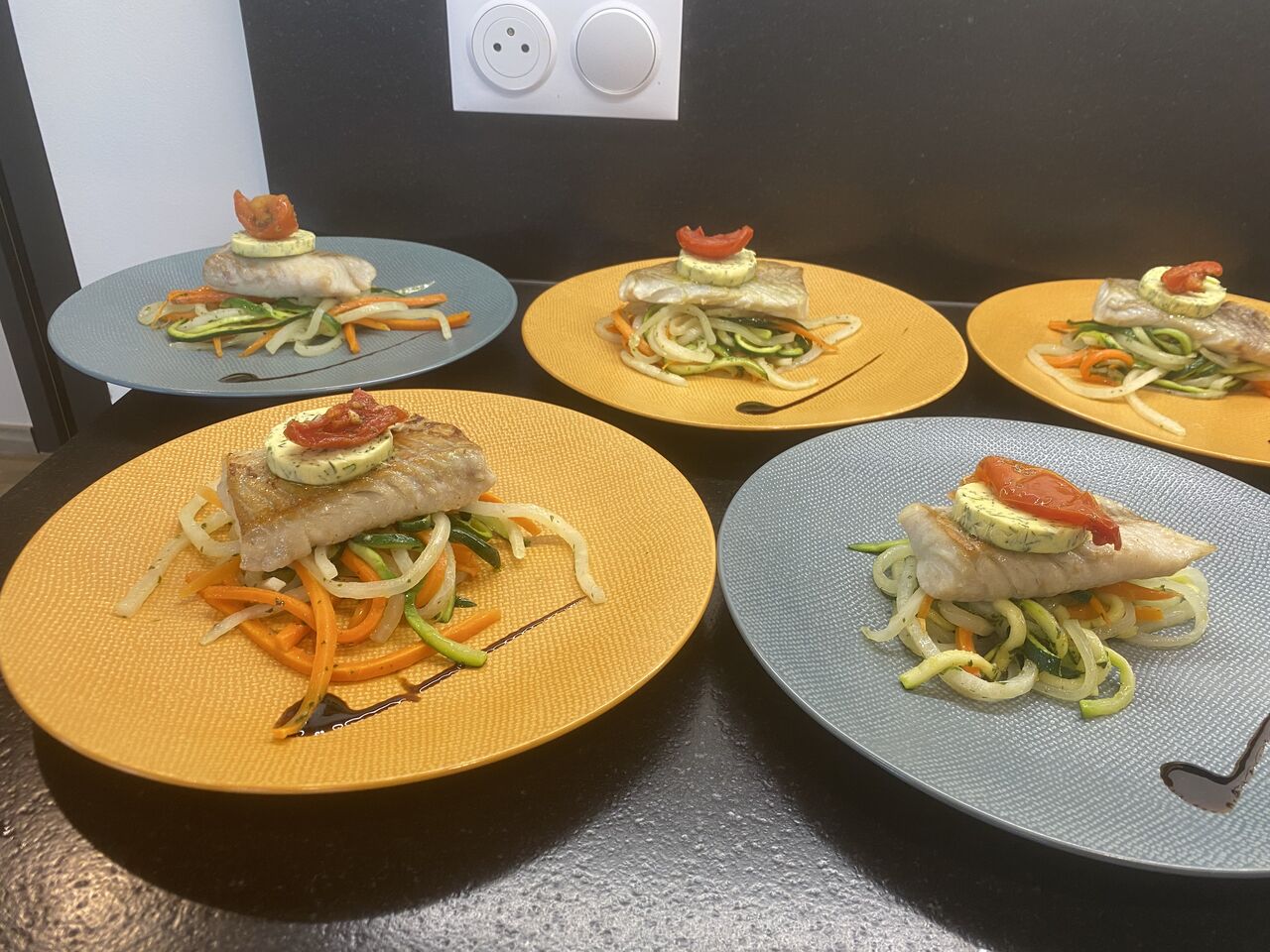 Dos de lieux noir beurre ail/aneth spaghetti de légumes