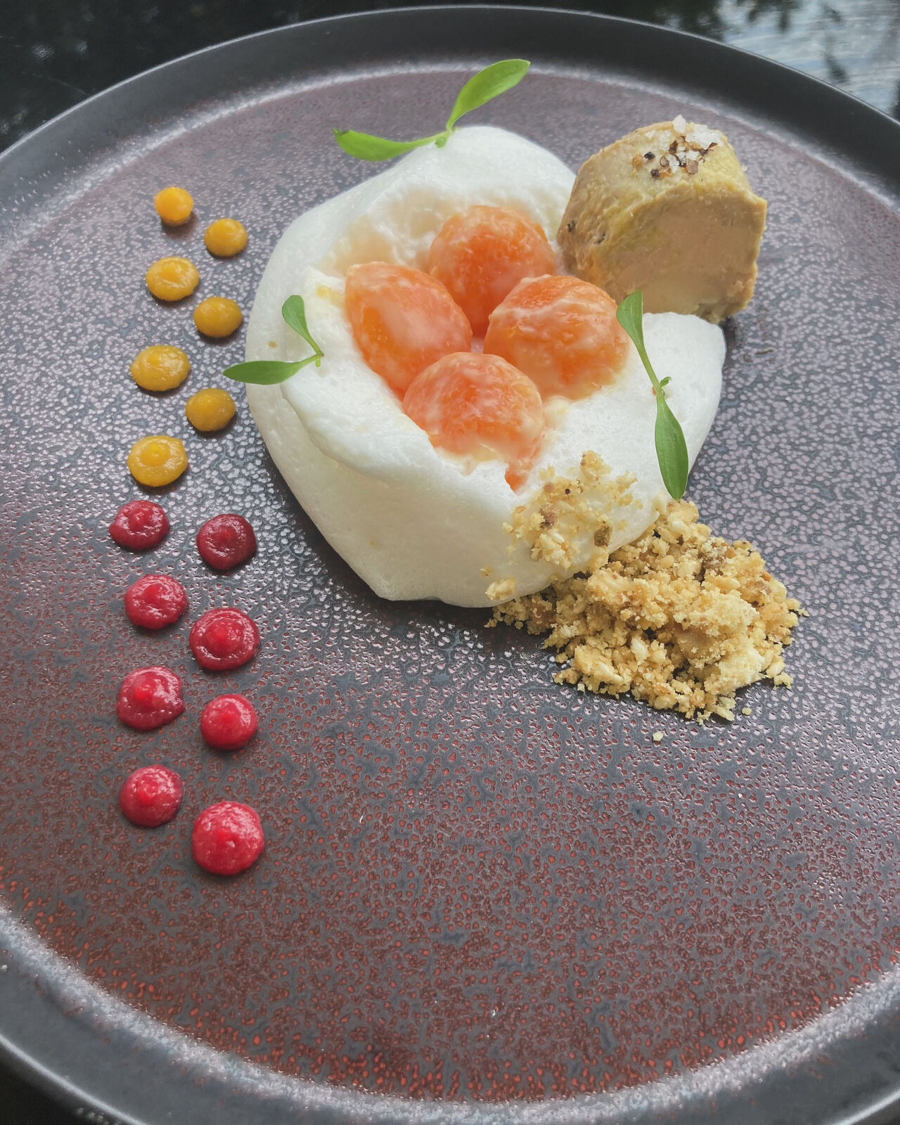 Foie gras, mousse de lai, billes de butternut au chocolat blanc