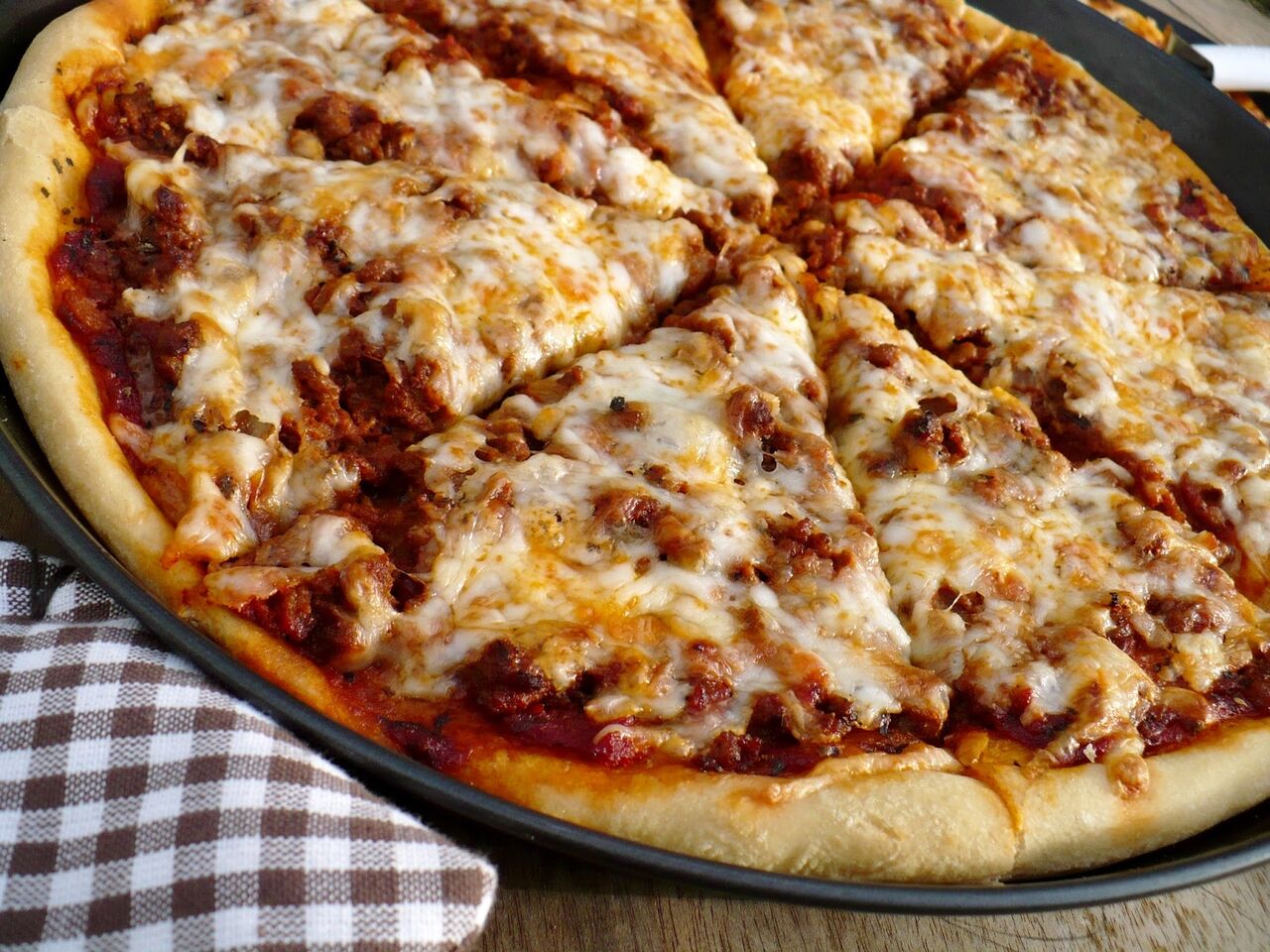 Pizza à la bolognaise