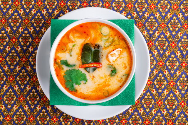 1. TOM YUM 
