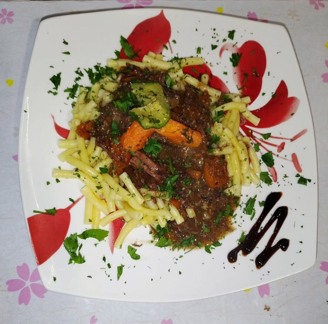 Bœuf bourguignon, Macaronis