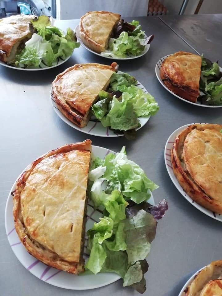 Repas traiteur pâte pomme de terre/salade