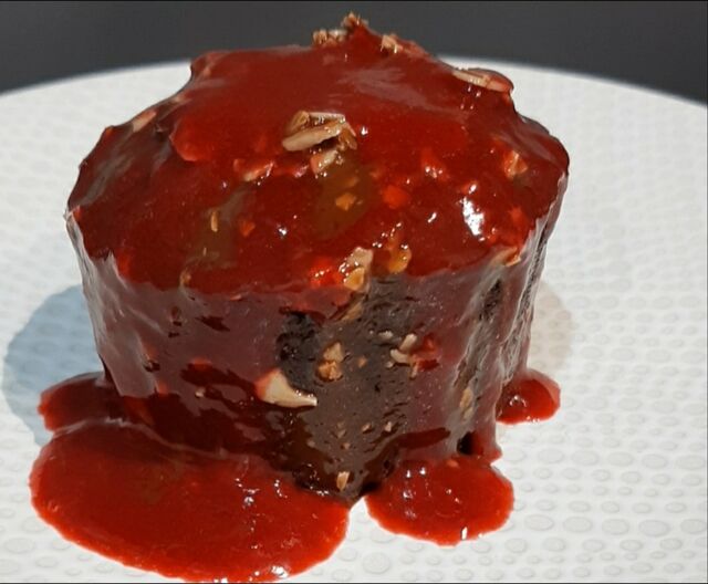 Cake au chocolat coulis fruits rouge amandes effilées sans lactose
