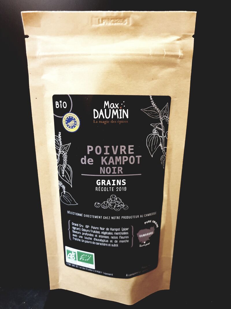 Le poivre KAMPOT , il développe 1piquant relativement doux, des arômes fruités et complexes et 1 tenue en bouche exceptionnelle.