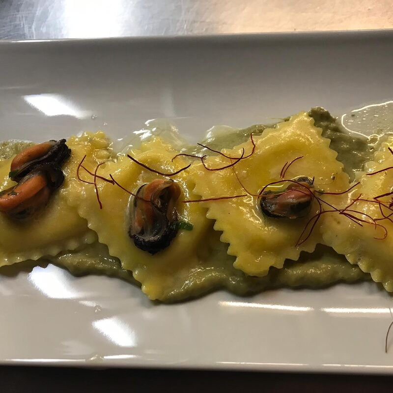 Ravioli cacio e pepe ai frutti di mare