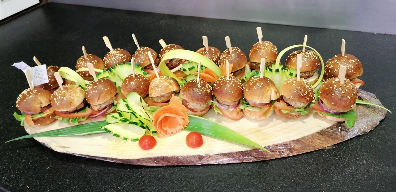 Mini burgers fait maison! Différentes sortes de réductions salées à découvrir ! 