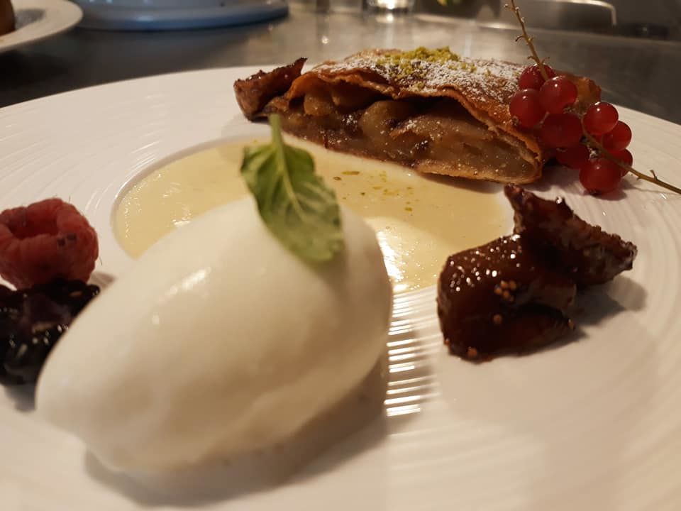 Apfelstrudel - das Dessert unserer Weihnachtskarte
