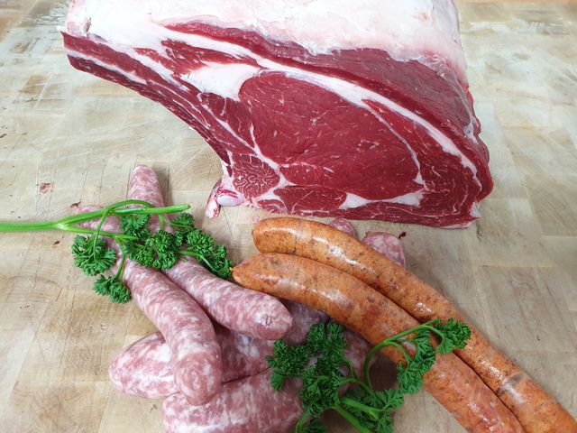 Barbecue - Cotes de boeuf, godiveaux, merguez...