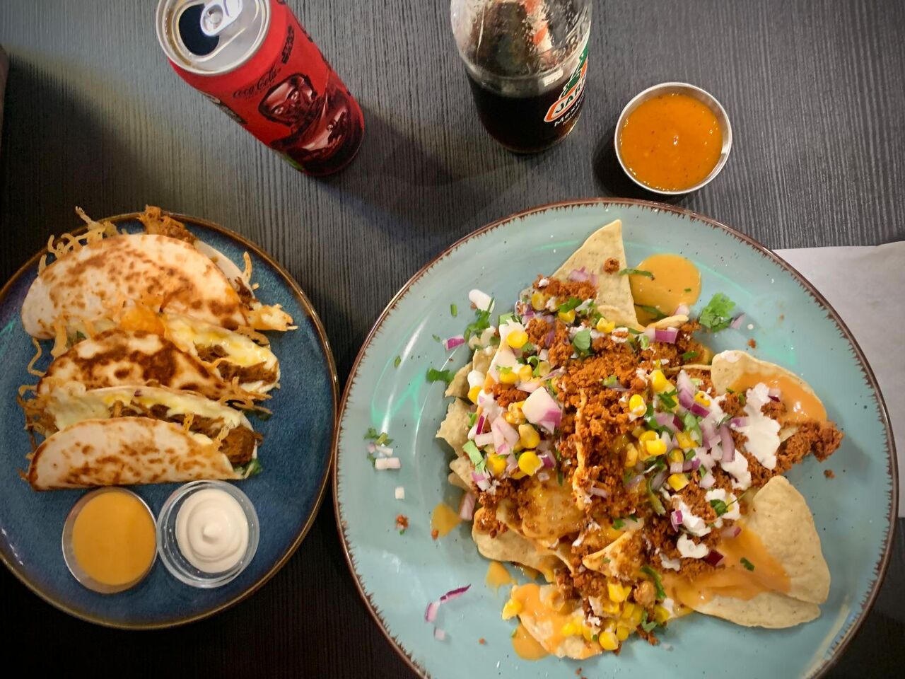 QUESADILLAS & VELKÉ NACHOS