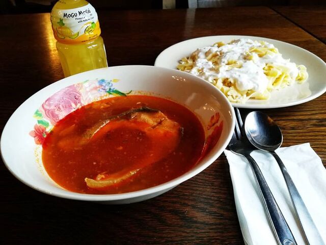 Ízelítő menüinkből...
Halászlé túrós csuszával.