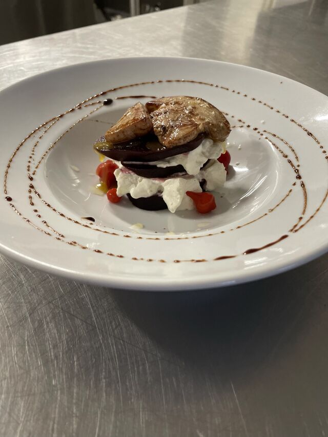 Mille feuilles betteraves et foie gras poêlée 