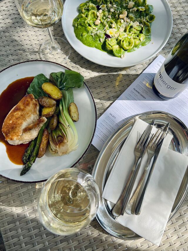 Stálé menu pro vás neustále obměňujeme na základě sezónnosti.