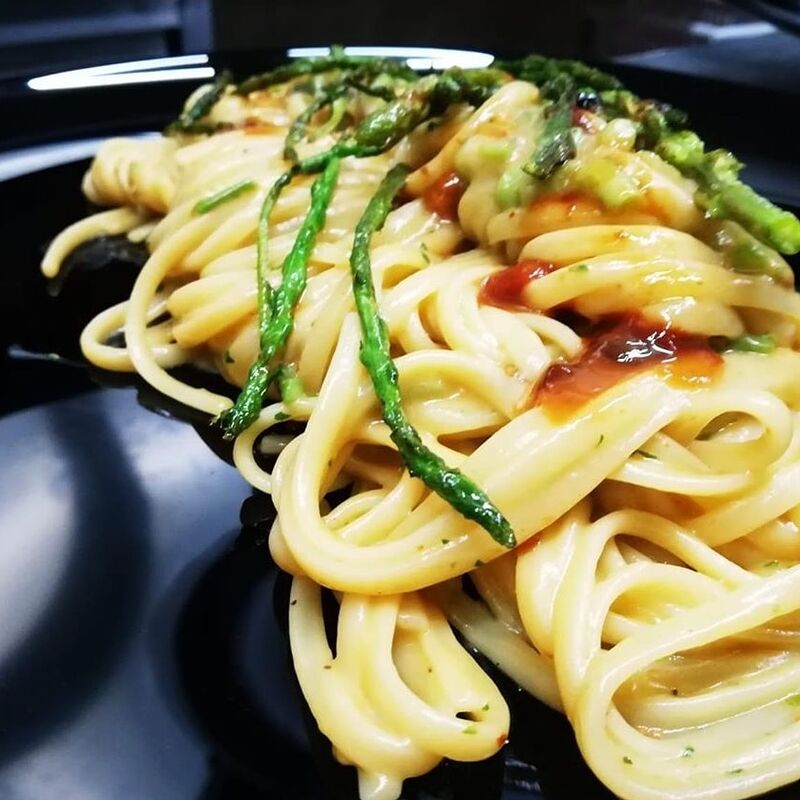 Spaghetti ricci e asparagi 