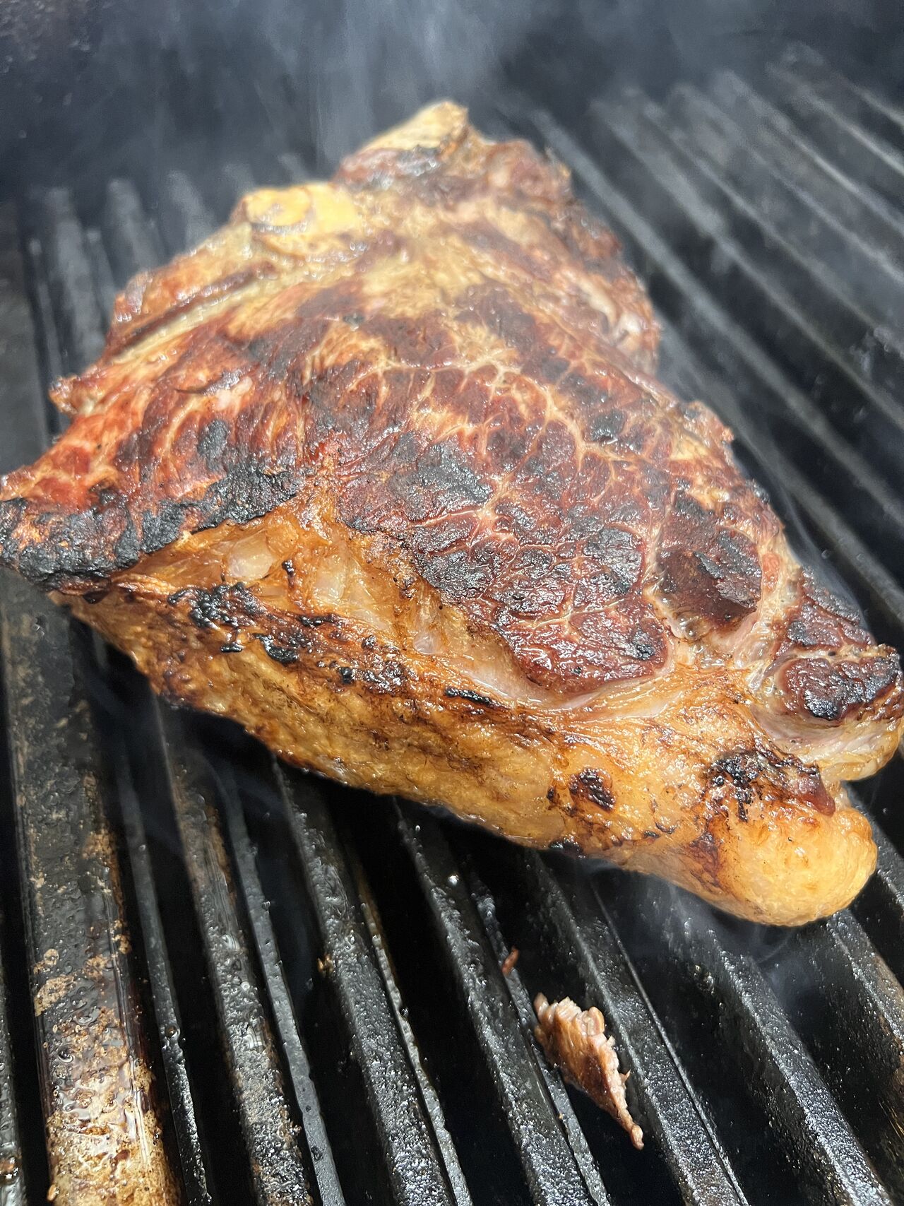 🥩 Fiorentine, Costate e tagli premium: la passione per la carne vive qui.