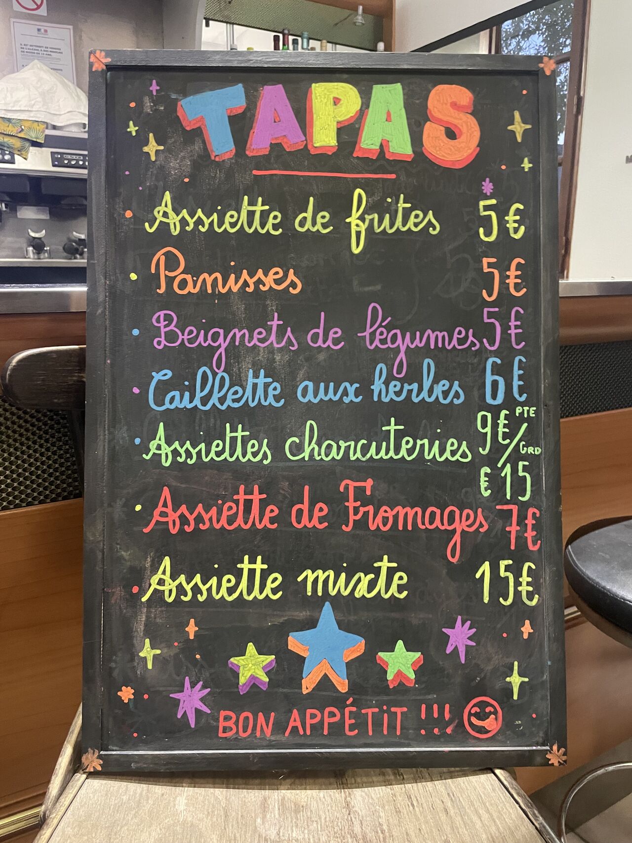 Menu en-cas tapas été 2025