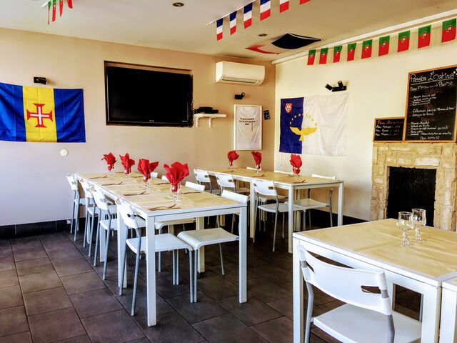 Entrée de la salle de restauration au restaurant bar passion latina 