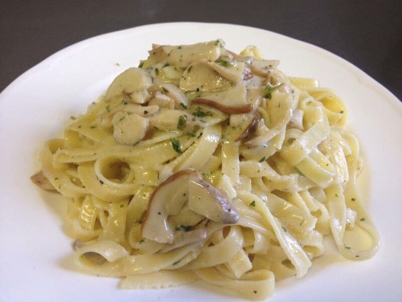 Tagliolini mit Steinpilzen 