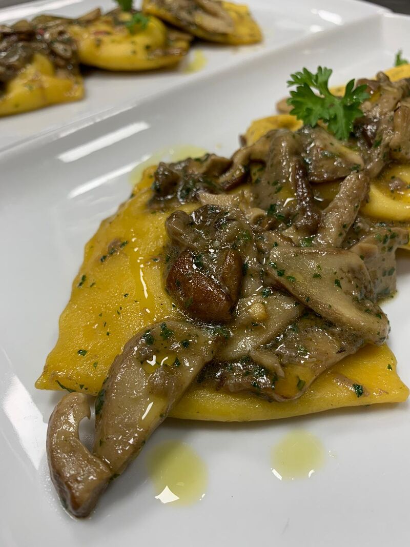 Ravioli di burrata con funghi porcini d’Isernia