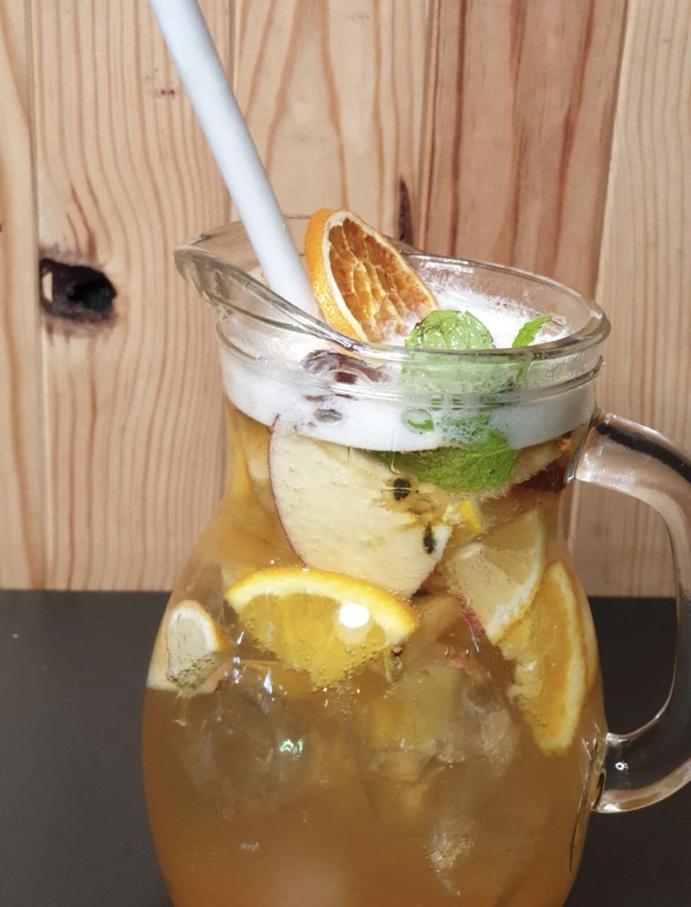 Sangria branca com toque à Casquinha 